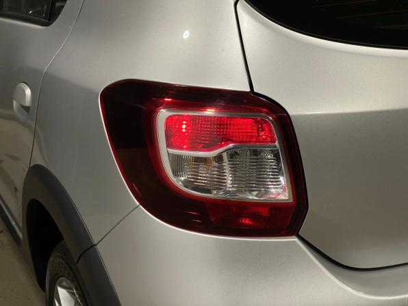 Renault Sandero II Рестайлинг с пробегом 2020 года, цена 1 190 000 рублей, 103602 км, хэтчбек, Автокод Объявления