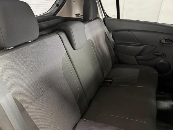 Renault Sandero II Рестайлинг с пробегом 2019 года, цена 890 000 рублей, 190000 км, хэтчбек, Автокод Объявления