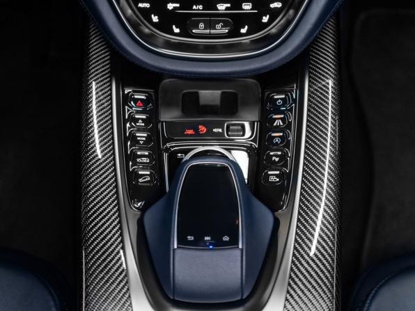 Aston Martin DBX I с пробегом 2021 года, цена 14 950 000 рублей, 17739 км, внедорожник, Автокод Объявления