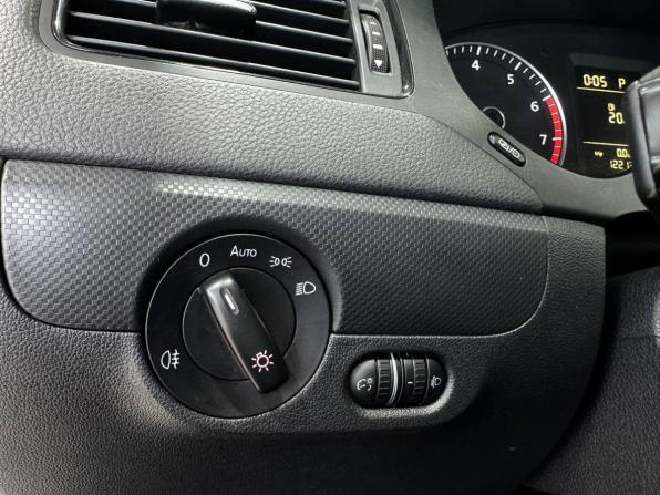 Volkswagen Jetta VI с пробегом 2014 года, цена 1 209 900 рублей, 121500 км, седан, Автокод Объявления