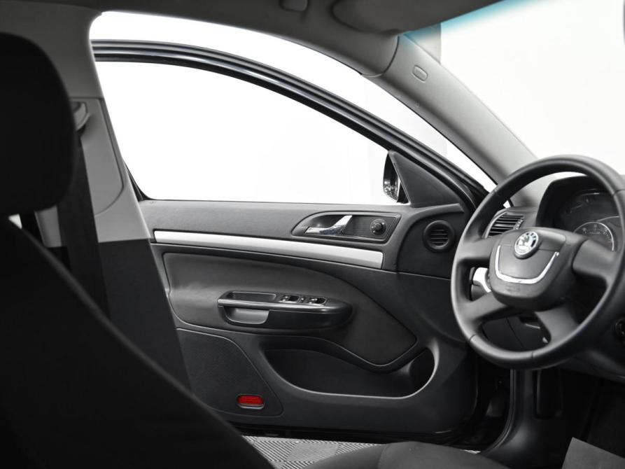 Skoda Octavia II (A5) Рестайлинг Москва  - изображение 10