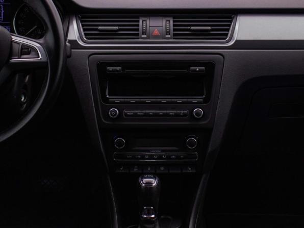 Skoda Rapid I с пробегом 2014 года, цена 1 195 000 рублей, 141346 км, лифтбек, Автокод Объявления