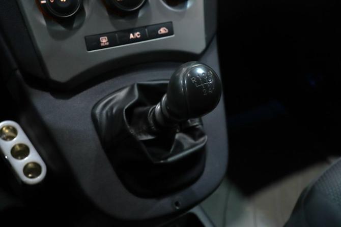 Kia Carens II (UN) с пробегом 2009 года, цена 630 000 рублей, 172048 км, минивэн, Автокод Объявления