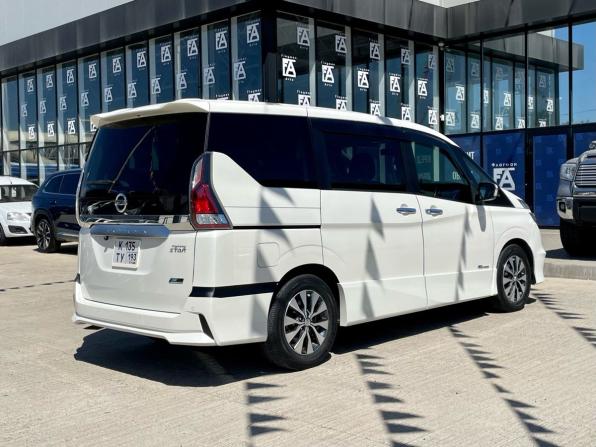Nissan Serena V (C27) с пробегом 2017 года, цена 1 597 000 рублей, 172384 км, минивэн, Автокод Объявления