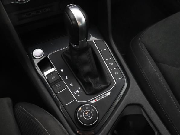 Volkswagen Tiguan II с пробегом 2018 года, цена 2 550 000 рублей, 73220 км, внедорожник, Автокод Объявления