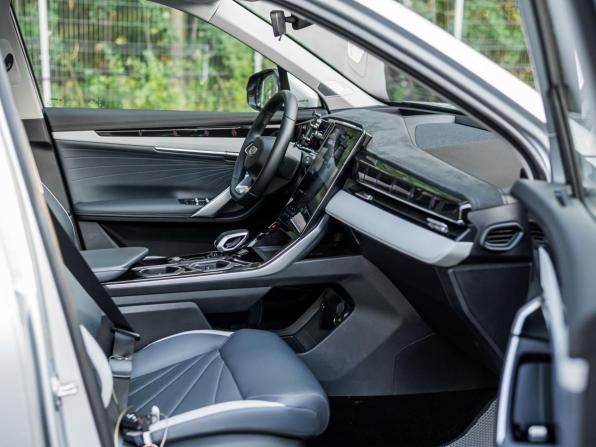 Geely Atlas II с пробегом 2024 года, цена 2 768 000 рублей, 27003 км, внедорожник, Автокод Объявления