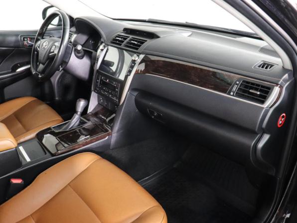 Toyota Camry VII (XV50) Рестайлинг 2 с пробегом 2017 года, цена 2 497 000 рублей, 108417 км, седан, Автокод Объявления