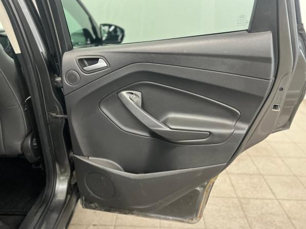 Ford Kuga II Рестайлинг с пробегом 2019 года, цена 1 100 000 рублей, 253000 км, внедорожник, Автокод Объявления