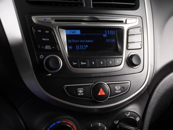 Hyundai Solaris I Рестайлинг с пробегом 2015 года, цена 1 025 000 рублей, 177702 км, хэтчбек, Автокод Объявления