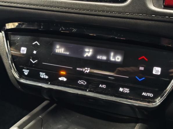 Honda Vezel I с пробегом 2015 года, цена 1 350 000 рублей, 192131 км, внедорожник, Автокод Объявления