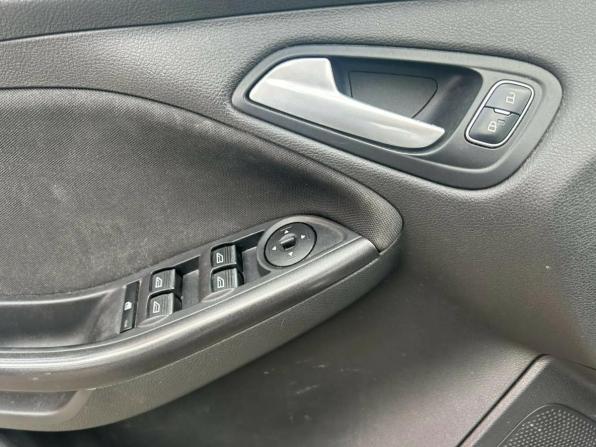 Ford Focus III Рестайлинг с пробегом 2017 года, цена 979 750 рублей, 176205 км, хэтчбек, Автокод Объявления