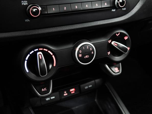 Kia Rio IV с пробегом 2018 года, цена 1 179 777 рублей, 159638 км, седан, Автокод Объявления
