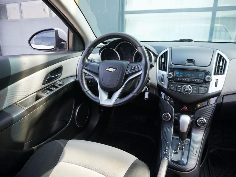 Chevrolet Cruze I Рестайлинг Москва  - изображение 13