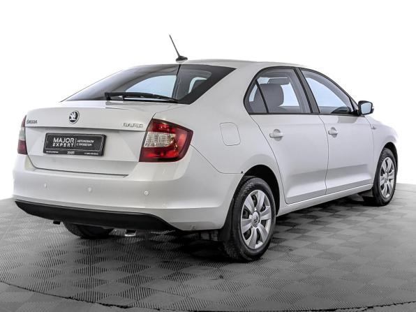 Skoda Rapid I Рестайлинг с пробегом 2018 года, цена 1 025 000 рублей, 174682 км, лифтбек, Автокод Объявления