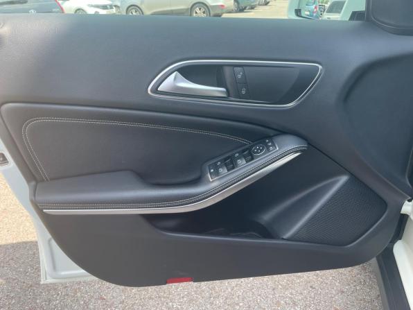 Mercedes-Benz GLA I (X156) с пробегом 2016 года, цена 2 184 900 рублей, 90228 км, внедорожник, Автокод Объявления