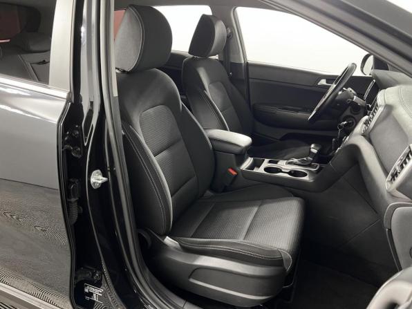 Kia Sportage IV Рестайлинг с пробегом 2021 года, цена 2 489 900 рублей, 47964 км, внедорожник, Автокод Объявления