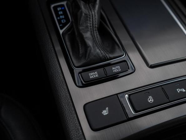 Hyundai Genesis II с пробегом 2015 года, цена 2 449 000 рублей, 102609 км, седан, Автокод Объявления