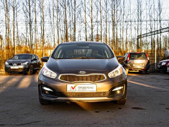 Kia Ceed II Рестайлинг с пробегом 2017 года, цена 1 015 000 рублей, 152386 км, хэтчбек, Автокод Объявления