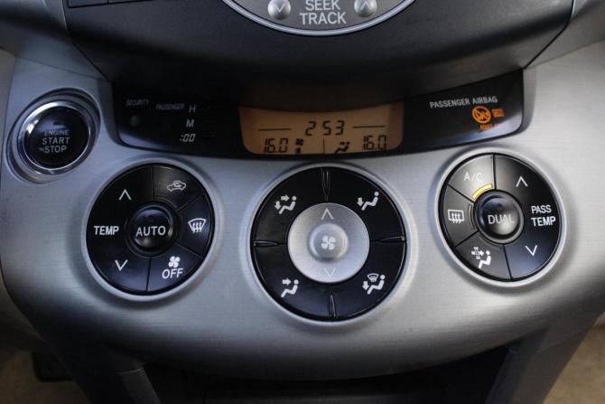 Toyota RAV4 III (XA30) с пробегом 2008 года, цена 1 245 000 рублей, 245974 км, внедорожник, Автокод Объявления