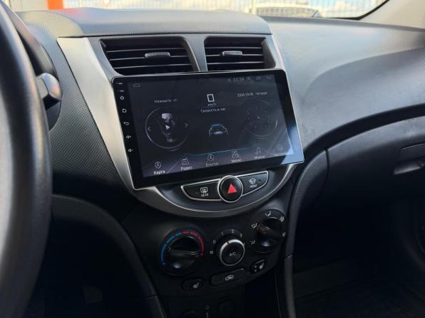 Hyundai Solaris I с пробегом 2014 года, цена 700 000 рублей, 217036 км, седан, Автокод Объявления