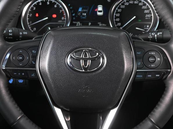 Toyota Camry VIII (XV70) Рестайлинг с пробегом 2021 года, цена 3 399 000 рублей, 88726 км, седан, Автокод Объявления