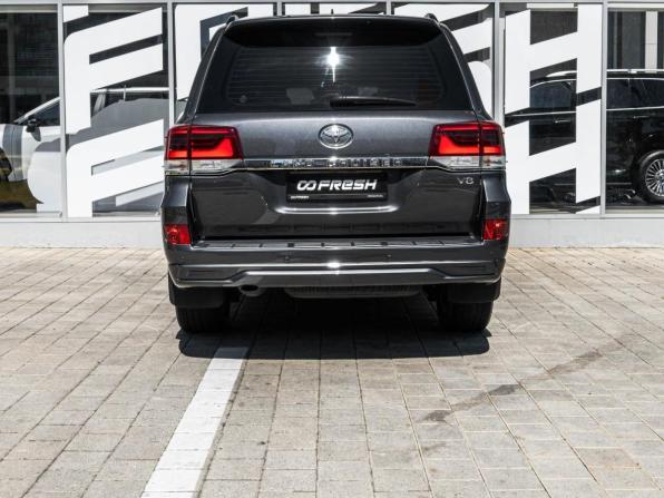 Toyota Land Cruiser 200 Series Рестайлинг 2 с пробегом 2016 года, цена 5 775 000 рублей, 161609 км, внедорожник, Автокод Объявления