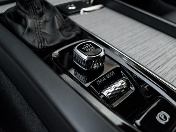 Volvo XC60 II с пробегом 2021 года, цена 3 450 000 рублей, 147169 км, внедорожник, Автокод Объявления