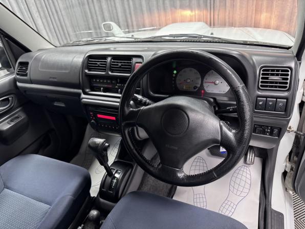 Suzuki Jimny III с пробегом 2004 года, цена 680 000 рублей, 163487 км, внедорожник, Автокод Объявления