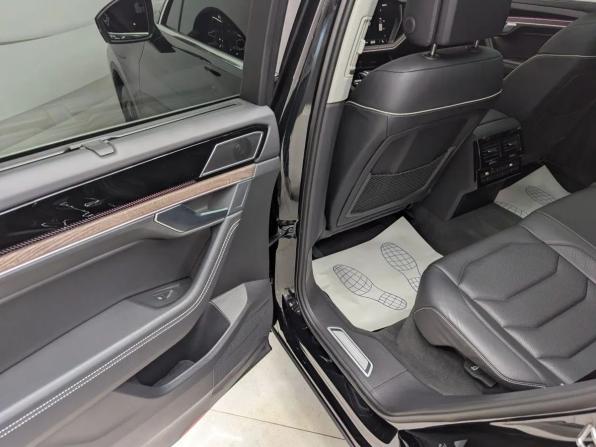 Новый Volkswagen Touareg III Рестайлинг 2025 года, цена 10 500 000 рублей, внедорожник, Автокод Объявления