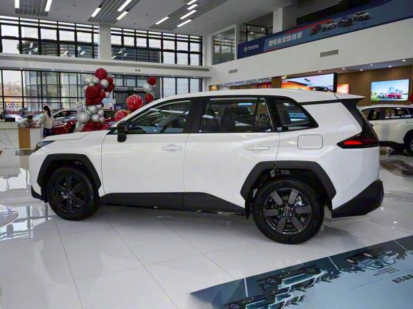 Новый Toyota RAV4 VI (XA60) 2025 года, цена 4 740 000 рублей, внедорожник, Автокод Объявления