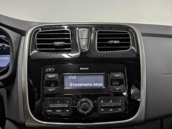 Renault Sandero II с пробегом 2017 года, цена 1 195 000 рублей, 62448 км, хэтчбек, Автокод Объявления