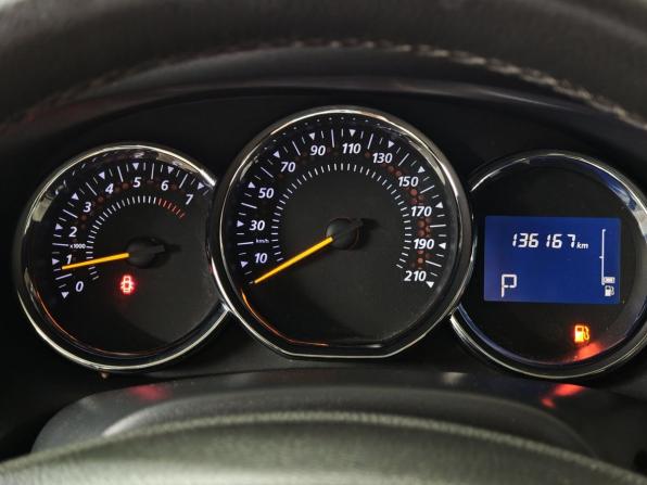 Renault Sandero II с пробегом 2016 года, цена 947 000 рублей, 136166 км, хэтчбек, Автокод Объявления