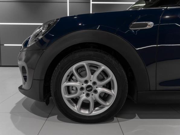 Mini Hatch III (F55/F56) Рестайлинг с пробегом 2018 года, цена 1 845 000 рублей, 92652 км, хэтчбек, Автокод Объявления