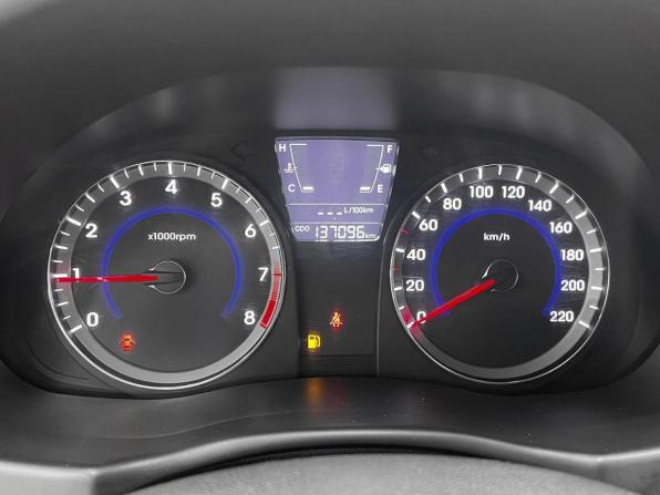 Hyundai Solaris I с пробегом 2013 года, цена 870 000 рублей, 137096 км, седан, Автокод Объявления