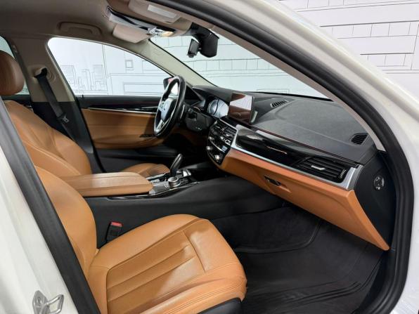 BMW 5 серии VII (G30/G31/G38) Рестайлинг с пробегом 2020 года, цена 2 790 000 рублей, 244000 км, седан, Автокод Объявления