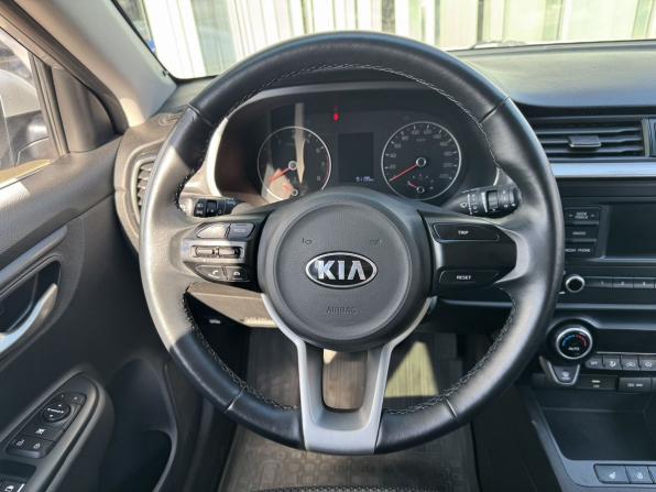 Kia Rio IV Рестайлинг с пробегом 2020 года, цена 1 575 000 рублей, 80079 км, хэтчбек, Автокод Объявления