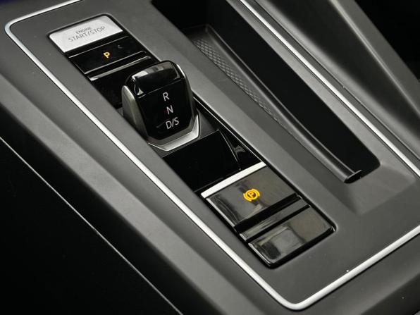 Volkswagen Golf VIII с пробегом 2021 года, цена 2 799 000 рублей, 43470 км, хэтчбек, Автокод Объявления