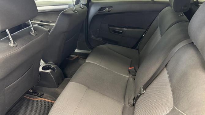 Opel Astra H Рестайлинг с пробегом 2011 года, цена 630 000 рублей, 174640 км, универсал, Автокод Объявления