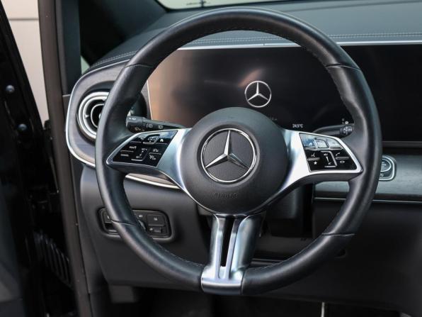 Mercedes-Benz V-Класс III (W447) Рестайлинг с пробегом 2025 года, цена 12 998 000 рублей, 21934 км, минивэн, Автокод Объявления