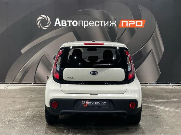 Kia Soul II Рестайлинг с пробегом 2019 года, цена 1 499 000 рублей, 43509 км, хэтчбек, Автокод Объявления