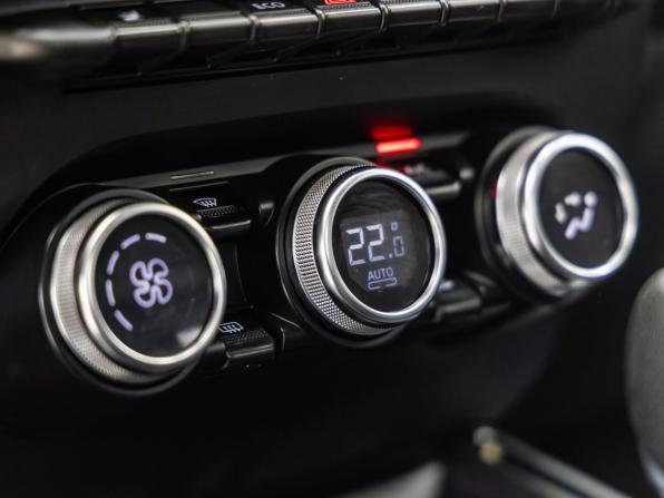 Renault Arkana I с пробегом 2022 года, цена 1 398 000 рублей, 39075 км, внедорожник, Автокод Объявления
