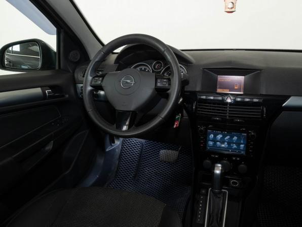 Opel Astra H Рестайлинг с пробегом 2012 года, цена 650 000 рублей, 241000 км, седан, Автокод Объявления