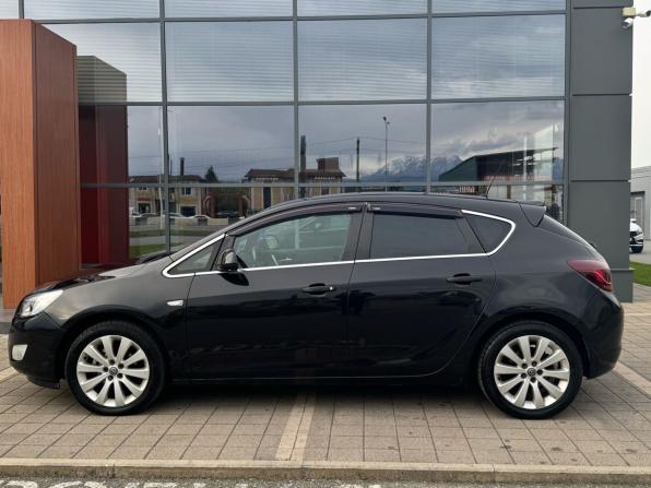 Opel Astra J с пробегом 2012 года, цена 730 000 рублей, 196465 км, хэтчбек, Автокод Объявления