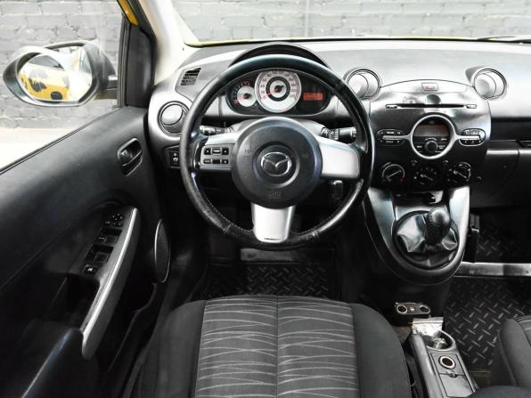 Mazda 2 II (DE) с пробегом 2008 года, цена 490 000 рублей, 402677 км, хэтчбек, Автокод Объявления