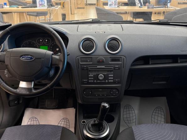 Ford Fusion I Рестайлинг с пробегом 2008 года, цена 298 000 рублей, 259049 км, хэтчбек, Автокод Объявления