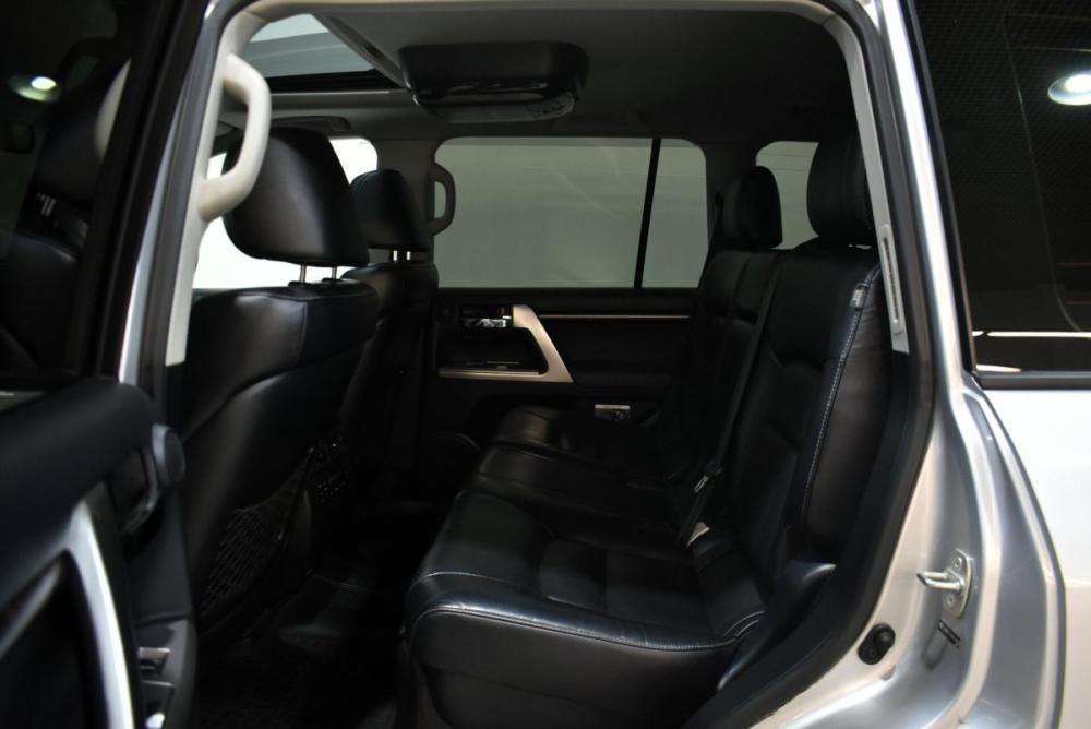 Toyota Land Cruiser 200 Series Рестайлинг 1 Сургут  - изображение 15