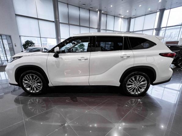 Toyota Highlander IV (XU70) с пробегом 2026 года, цена 5 700 000 рублей, 34 км, внедорожник, Автокод Объявления