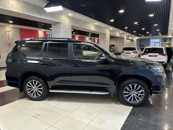 Toyota Land Cruiser Prado 150 Series Рестайлинг 3 с пробегом 2022 года, цена 10 650 000 рублей, 1992 км, внедорожник, Автокод Объявления