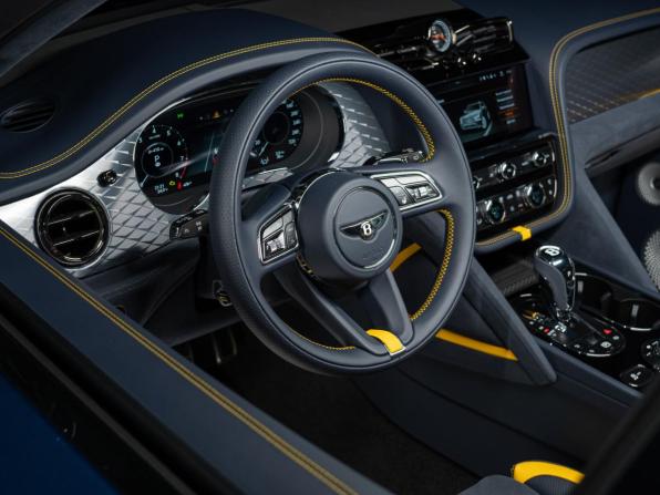 Новый Bentley Bentayga I Рестайлинг 2026 года, цена 47 700 000 рублей, внедорожник, Автокод Объявления