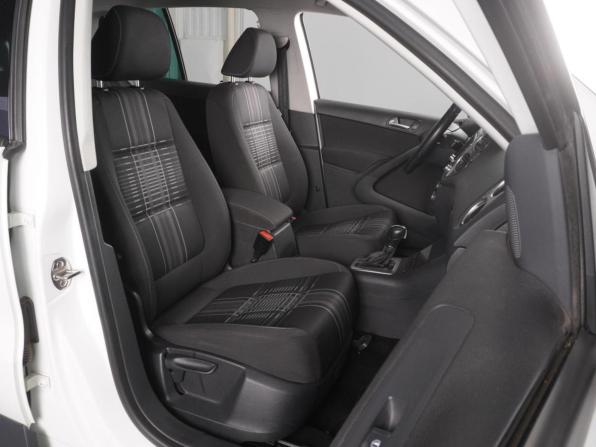 Volkswagen Tiguan I Рестайлинг с пробегом 2015 года, цена 1 599 000 рублей, 83411 км, внедорожник, Автокод Объявления